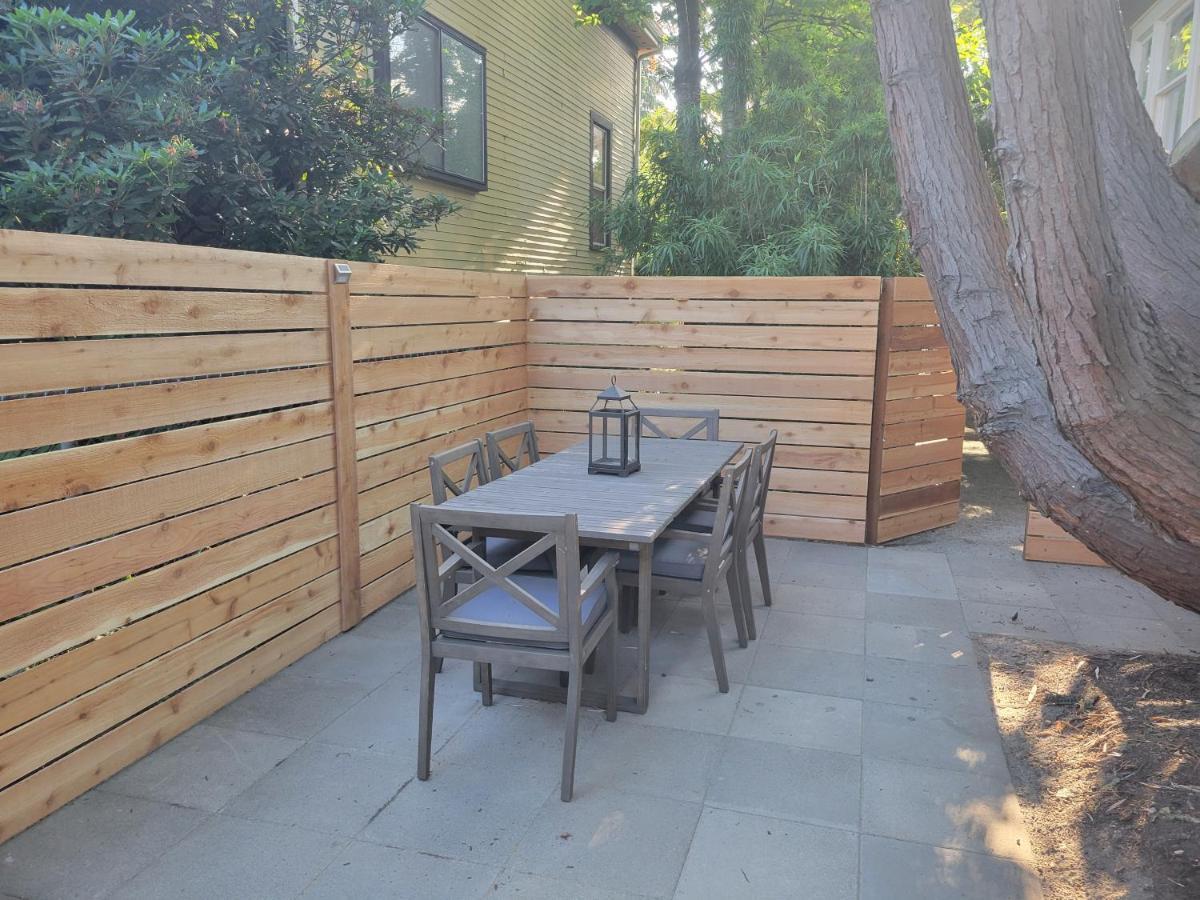 Villa Modern Craftsman Garden Patio In Georgetown Seattle Exterior foto